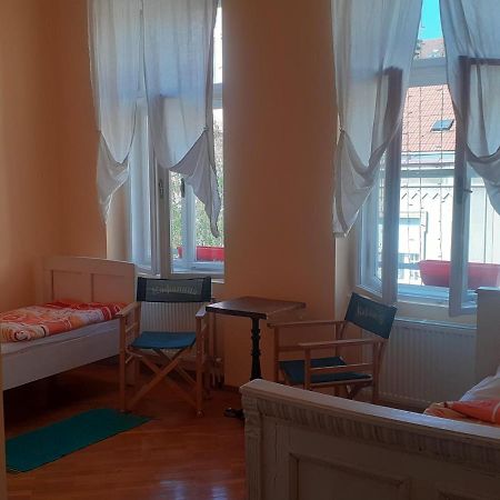 B&B Lakis&Takis Нови-Сад Экстерьер фото