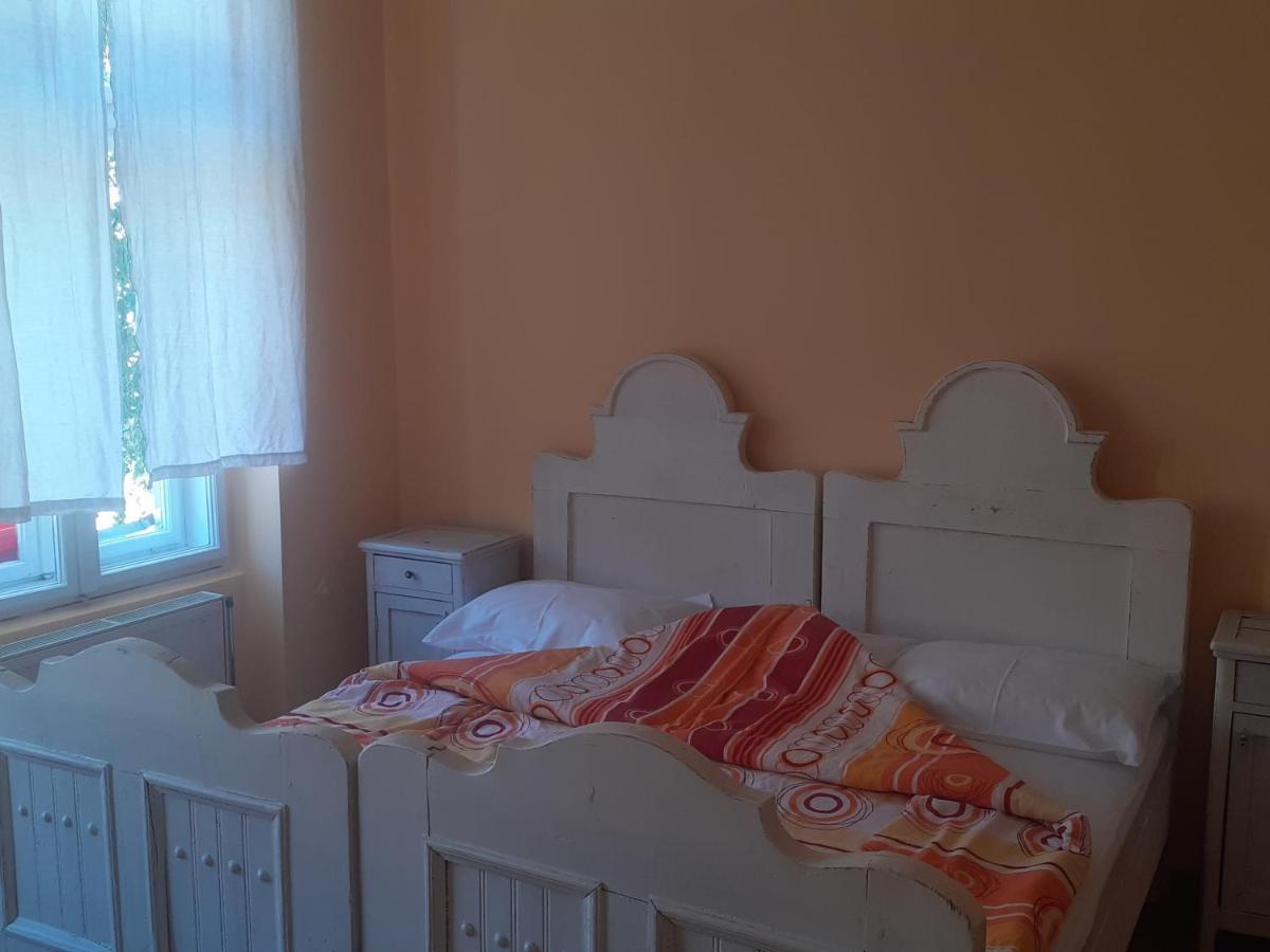 B&B Lakis&Takis Нови-Сад Экстерьер фото